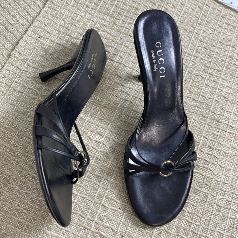 Gucci classic strappy heel